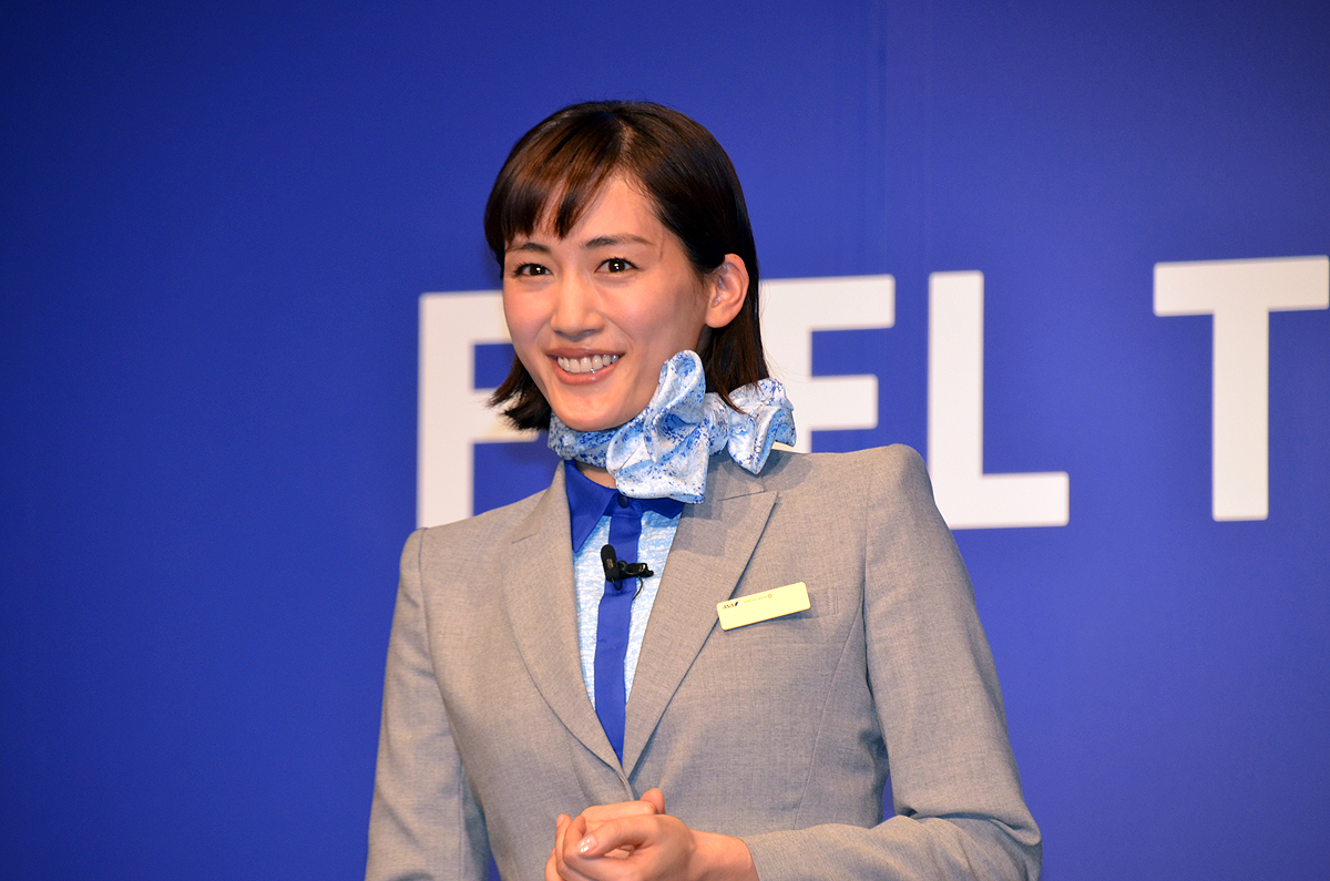 ANA、綾瀬はるかさんが新サービスの魅力を伝えるCA（Communication 