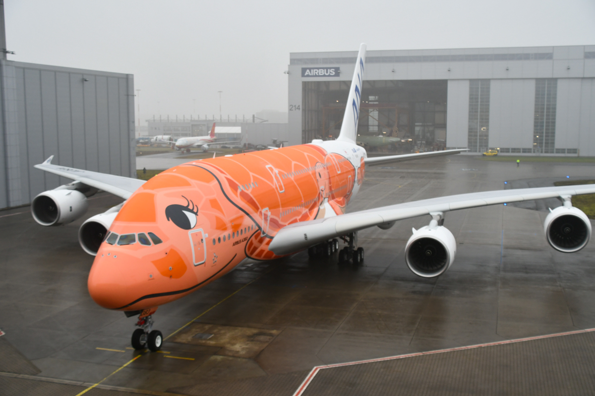 速報】ANA、エアバスA380「FLYING HONU」のサンセットオレンジの3号機 